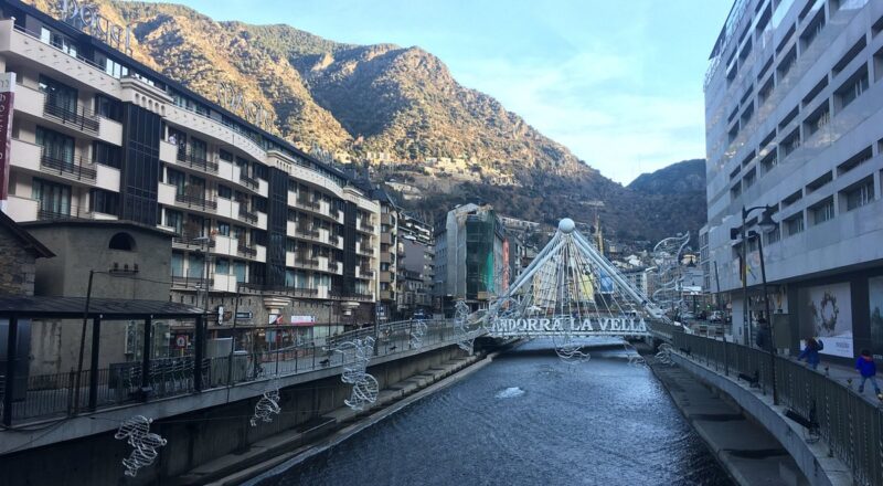 Andorra Andorra la Vella nasıl bir yer