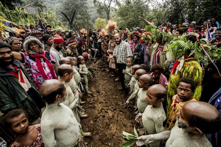 Papua Yeni Gine	nasıl bir yer