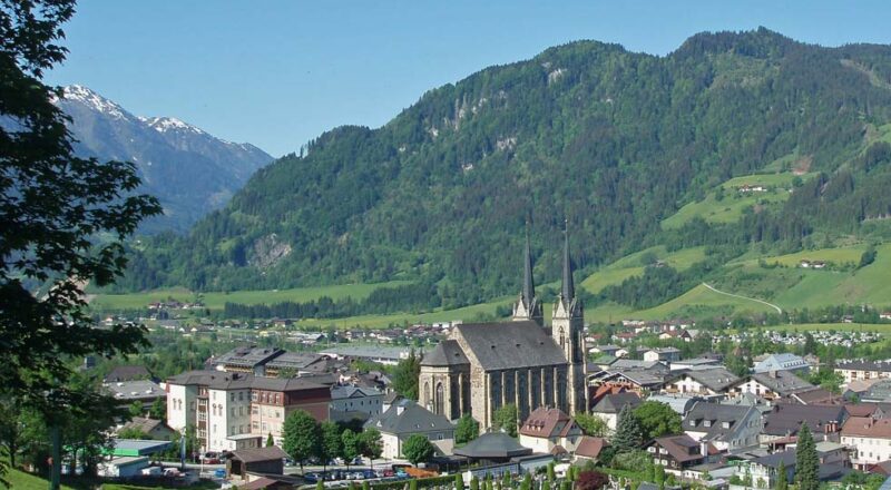 Salzburg Sankt Johann im Pongau nasıl bir yer?