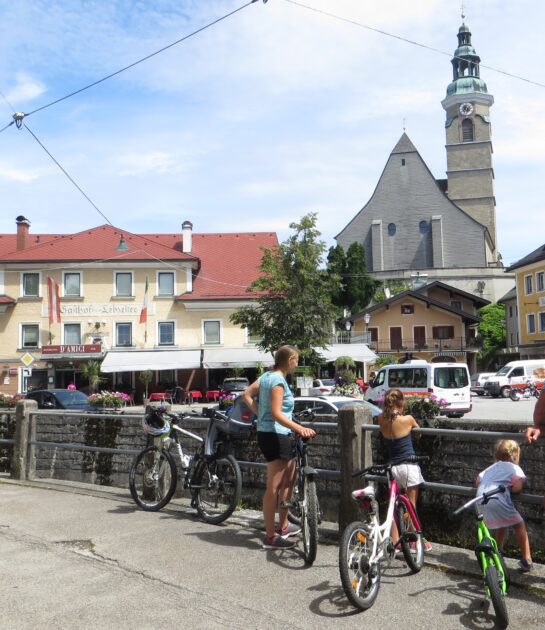 Salzburg Straßwalchen  nasıl bir yer?