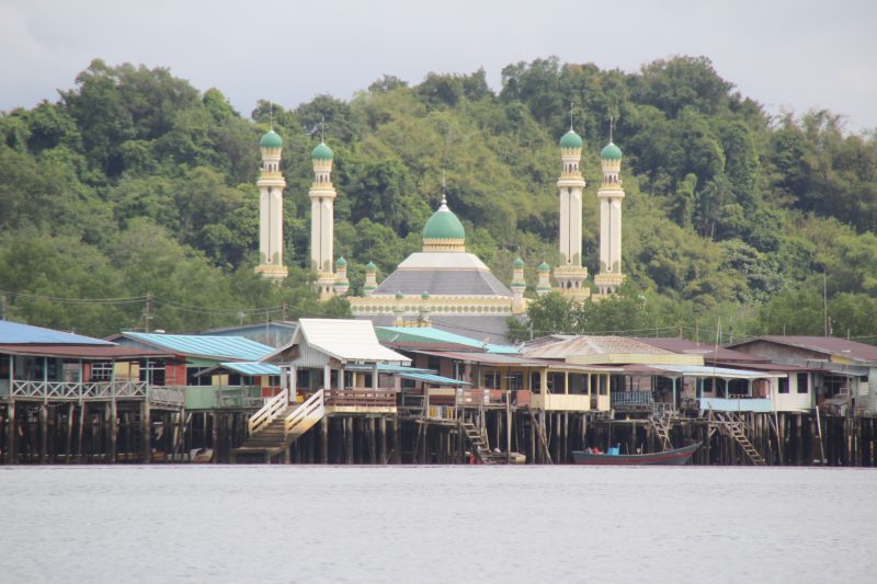 Brunei Tutong  Nasıl Bir Yer